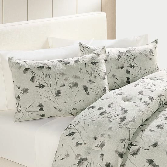 Simply Vera Vera Wang Shadow Leaves Comforter Set With Shams 2 Simply Vera Vera Wang Shadow Leaves Comforter Set With Shams - Image 2