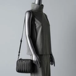 Simply Vera Vera Wang Camera Bag Quilted Tawny Port 11 Simply Vera Vera Wang Camera Bag Quilted Tawny Port -Simply Vera Vera Wang STORE unnamed file 1422