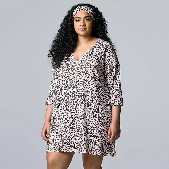 Plus Size Simply Vera Vera Wang 3/4 Sleeve Cozy Henley Sleepshirt With Matching Headband Black Dot 6 Plus Size Simply Vera Vera Wang 3/4 Sleeve Cozy Henley Sleepshirt With Matching Headband Black Dot - Image 6