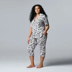 Plus Size Simply Vera Vera Wang Cozy Short Sleeve Pajama Shirt & Pajama Capri Pants Sleep Set Natural Animal